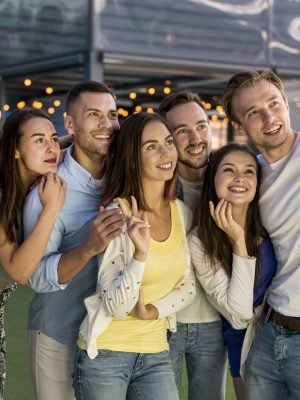 friends-taking-selfie-party